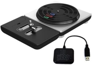 DJ Hero w/Turntable Kit & USB Receiver